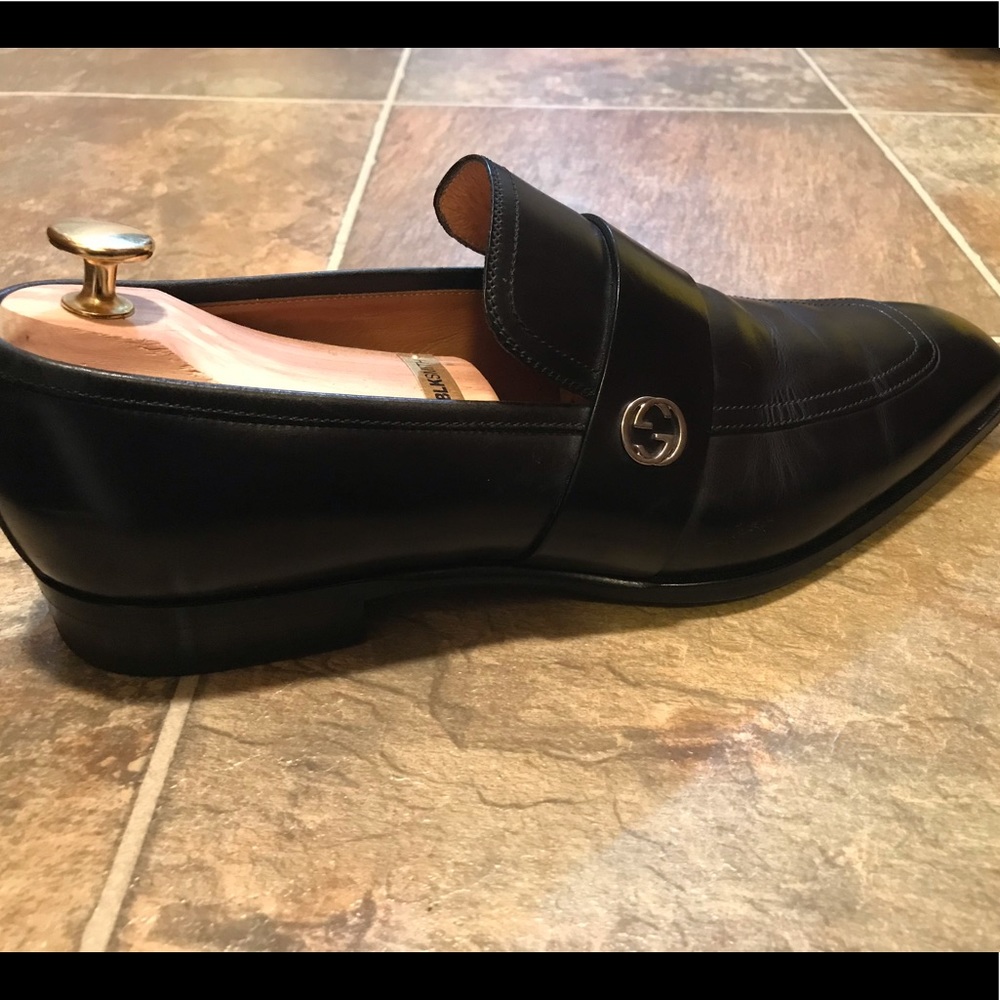 GUCCI SHOES! Size 10. Barely worn